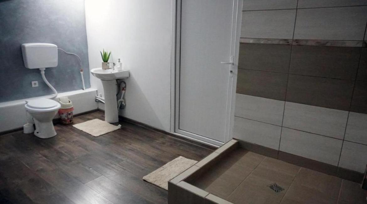 Pensiunea Medellin Tulcea Eksteriør billede